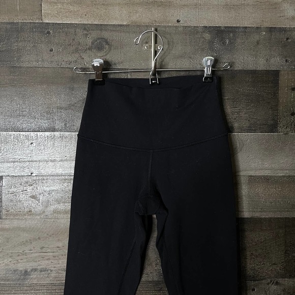 SOLD Lululemon High Rise Crop Pants 6 - Picture 2 of 7